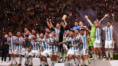 塞蒂恩教练着重对新加盟一队球员进行高强度训练